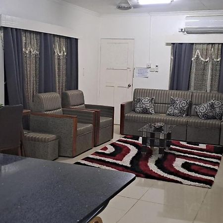 Abm Court Apartments Нади Екстериор снимка