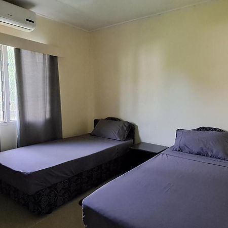 Abm Court Apartments Нади Екстериор снимка