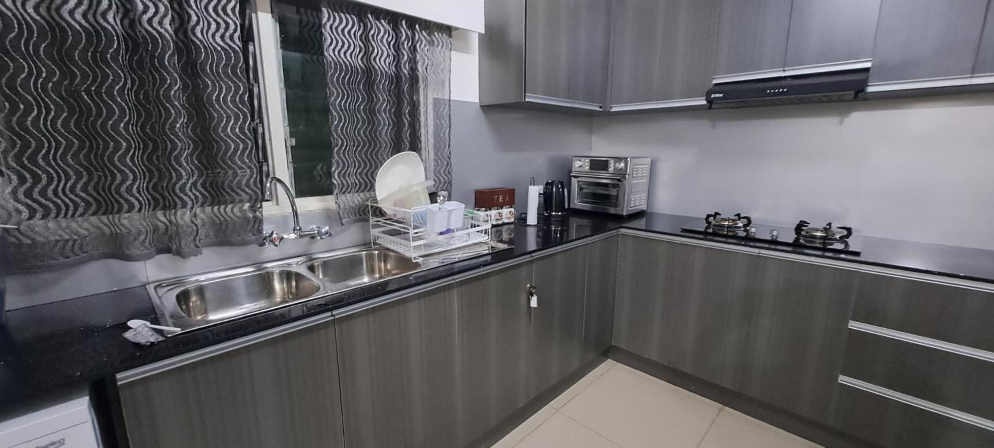 Abm Court Apartments Нади Екстериор снимка